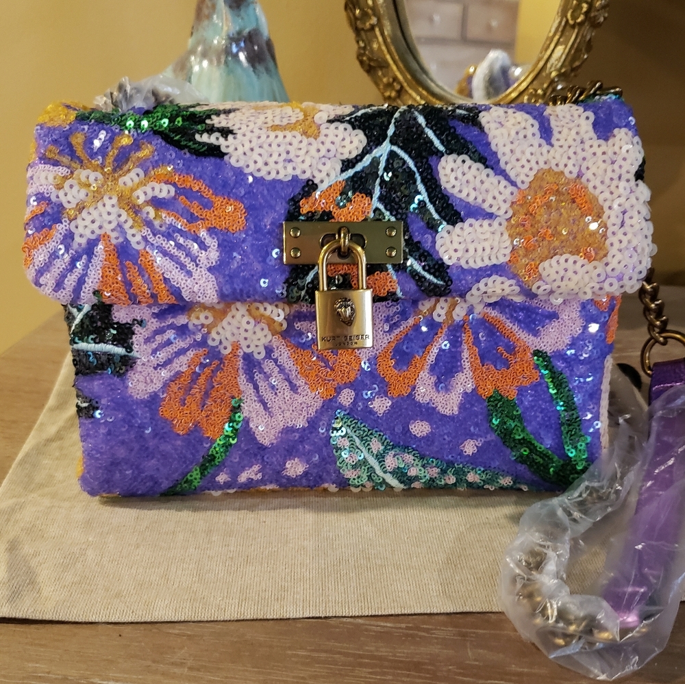 Kurt Geiger Purple Sequin Floral Crossbody Bag w/ Lock & Dusty - NWT! - Picture 3 of 12